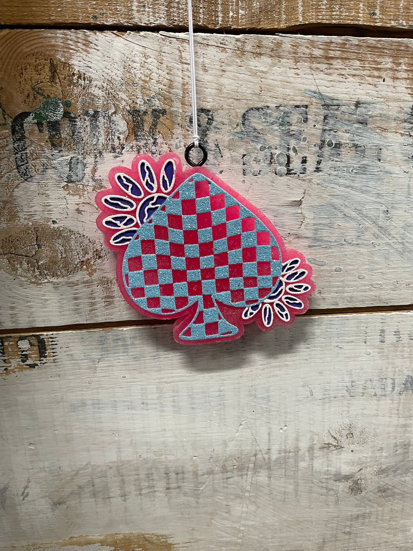 Checkered Spade Freshie