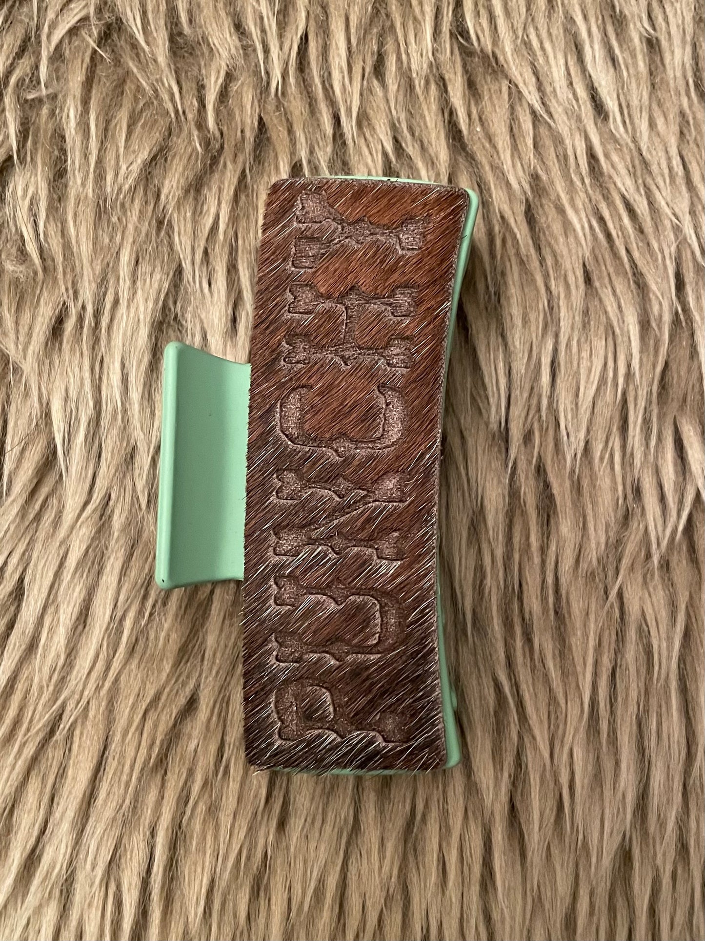 Punchy Claw Clip
