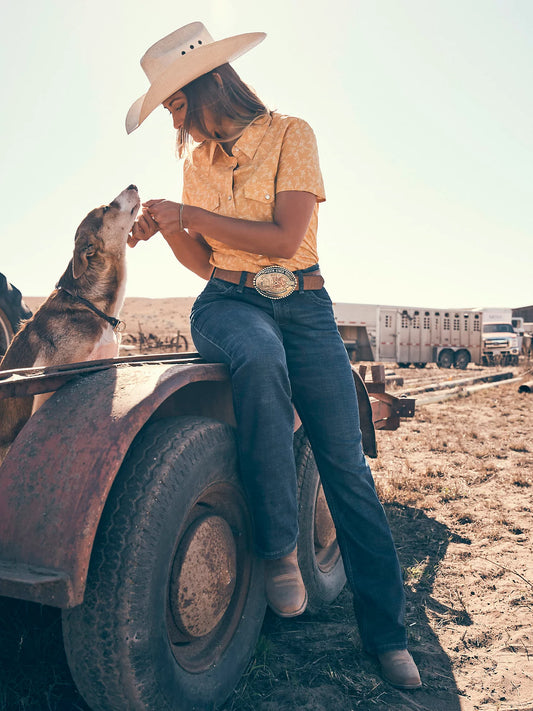 Wrangler® Ultimate Riding Jean Q-Baby Mid-Rise Bootcut