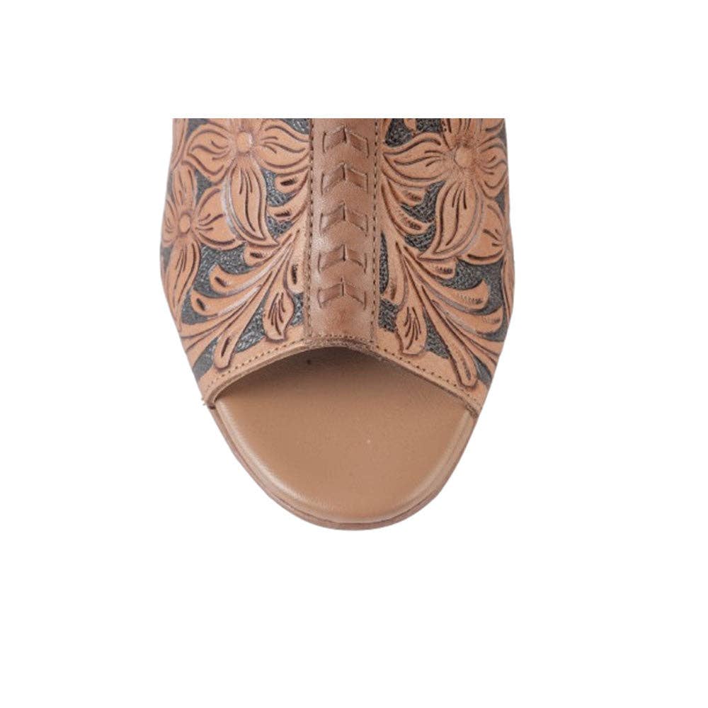 Dodge Town Heels