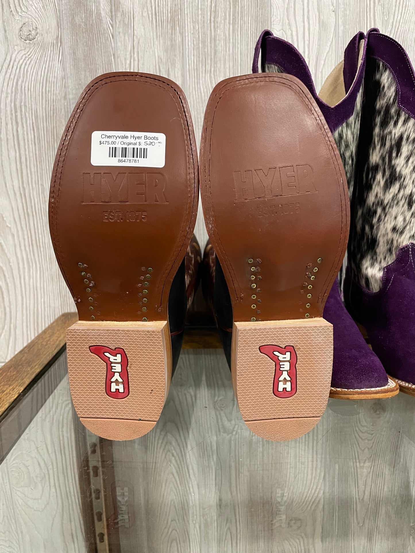 Cherryvale Hyer Boots - Size 9