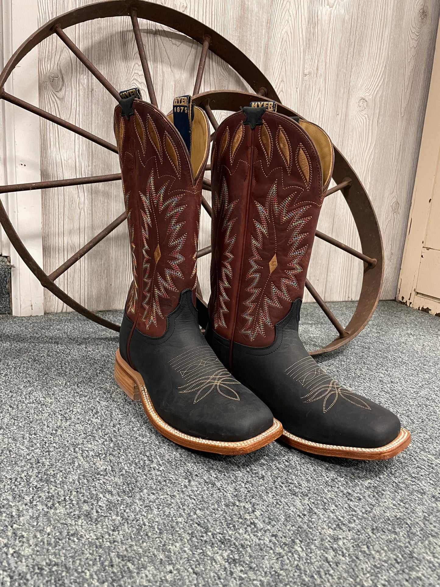 Cherryvale Hyer Boots - Size 9