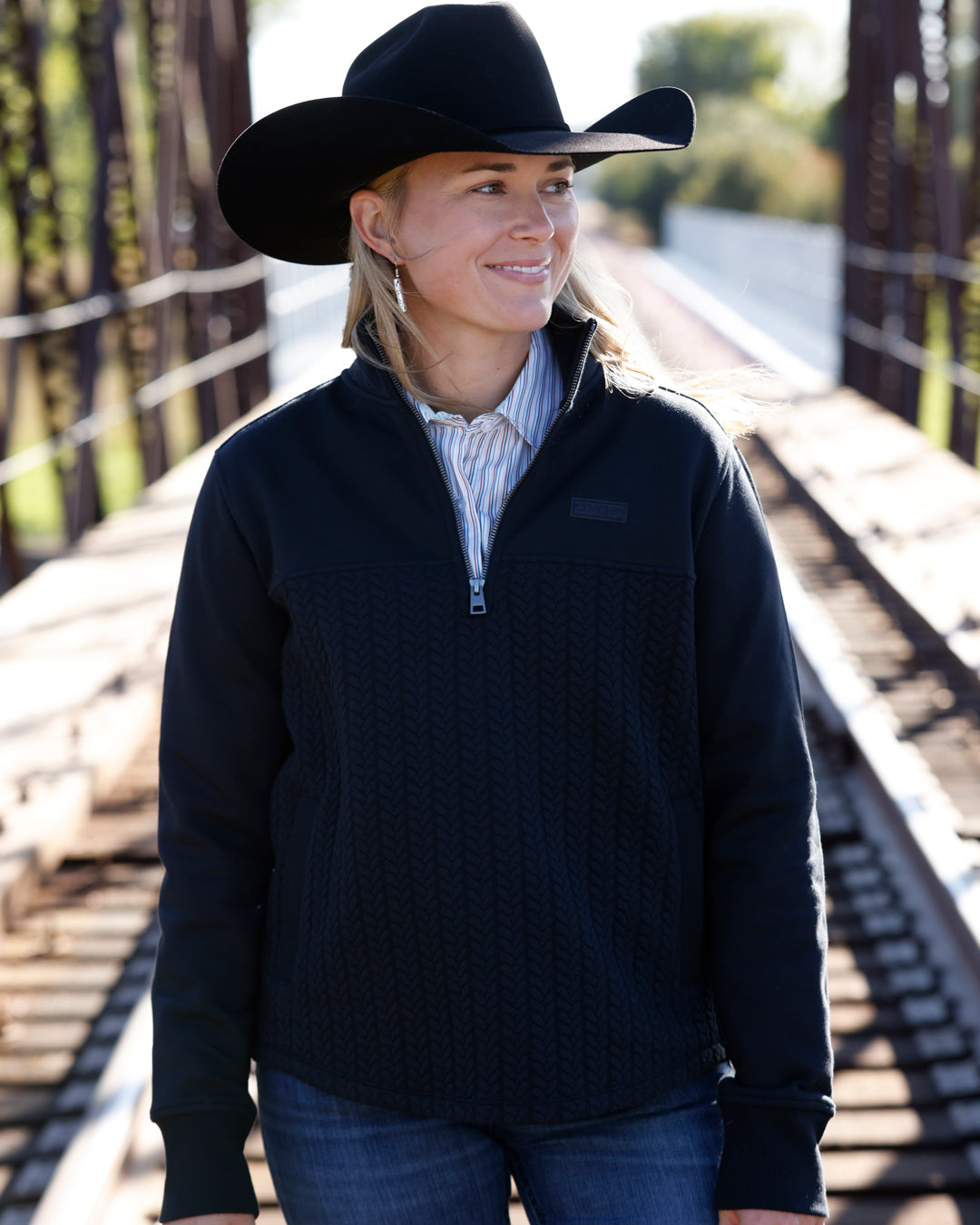 Cinch Ladies Black 1/4 Zip Pullover