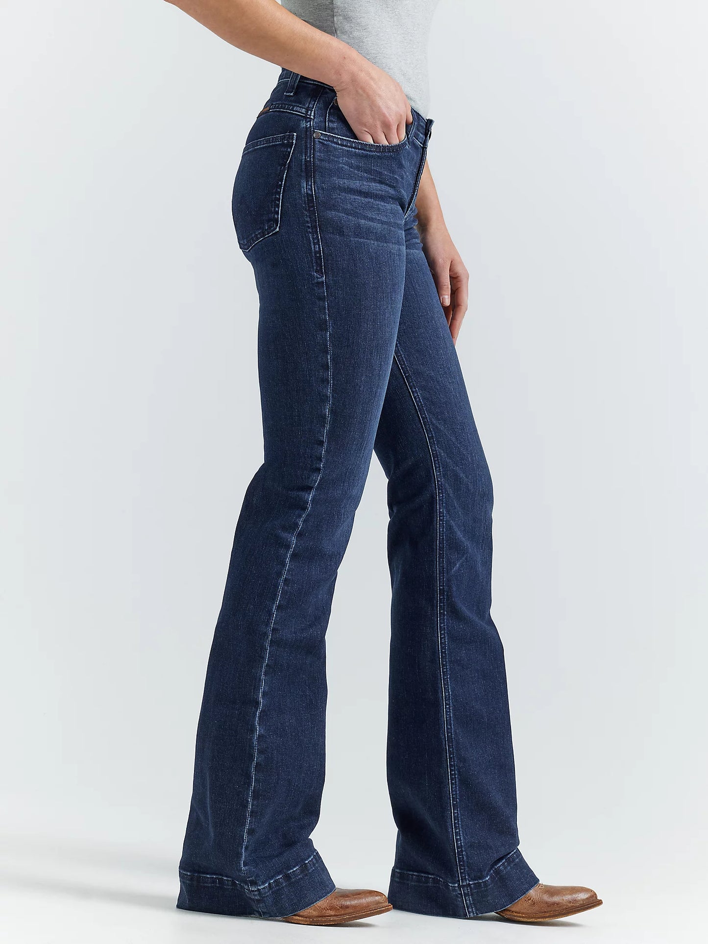Wrangler® Ultimate Riding Jean Willow Mid-Rise Trouser